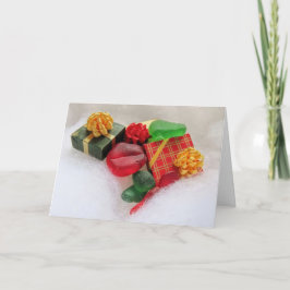 Weihnachtsgeschenke und Meerglas Karte