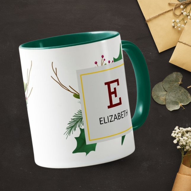Weihnachtsgrün Elegant Rotes Monogramm Grün Tasse (Von Creator hochgeladen)