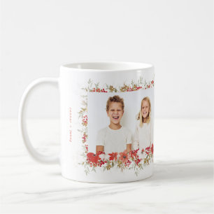 Weihnachtsgrün im Überfluss, elegantes Foto Kaffeetasse