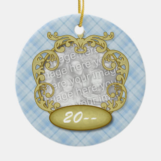 Weihnachtshellblaues kariertes des Baby-erstes Keramik Ornament