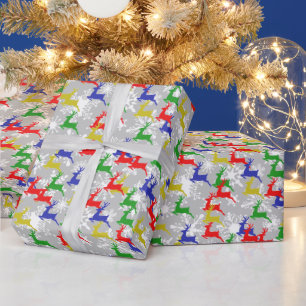 Weihnachtshirsche und Schneeflocken Geschenkpapier