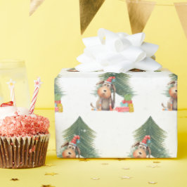 Weihnachtshund und Pinienbäume in Schneeflocken Geschenkpapier