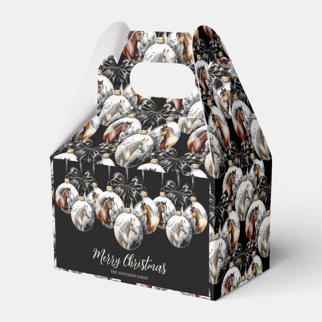 Weihnachtskalender für Pferde in schwarz und gold Geschenkschachtel (Vorderseite)