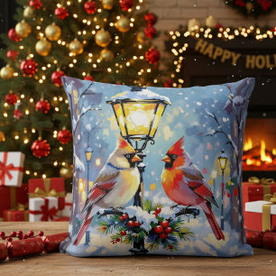 Weihnachtskardinäle und schneebedeckter Laternenpf Kissen
