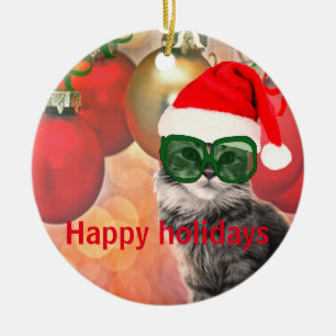 Weihnachtskatze auf Weihnachtskugel-Hintergrund Keramikornament