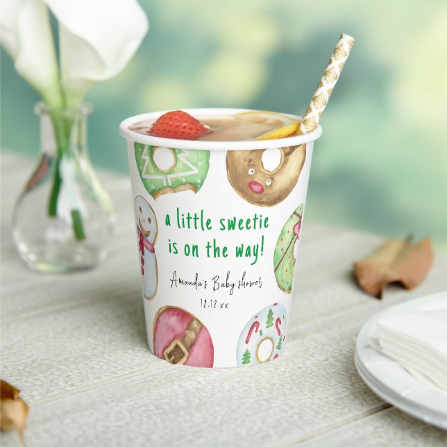 Weihnachtskekse und Donuts Babydusche Pappbecher (In Situ)