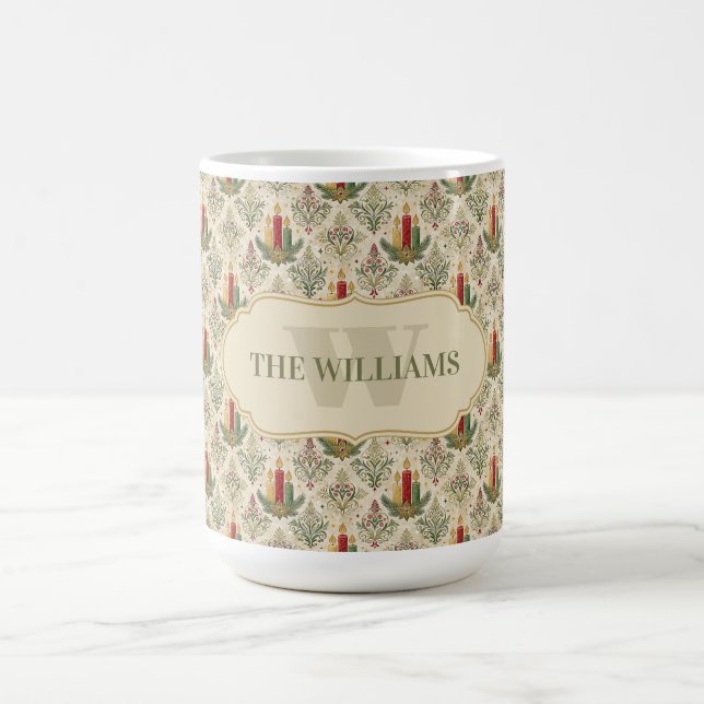 Weihnachtskerzen und Ornamente Monogramm Kaffeetasse (Mittel)