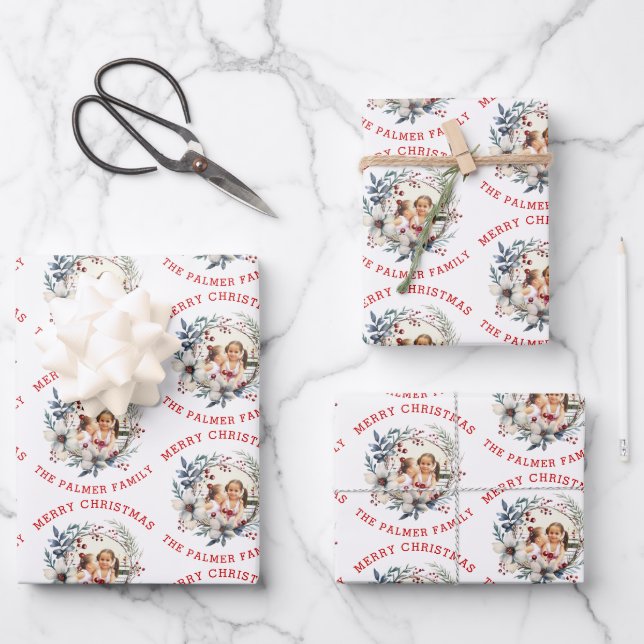 Weihnachtskranz mit weißen Blume und Foto Geschenkpapier Set (Vorderseite)