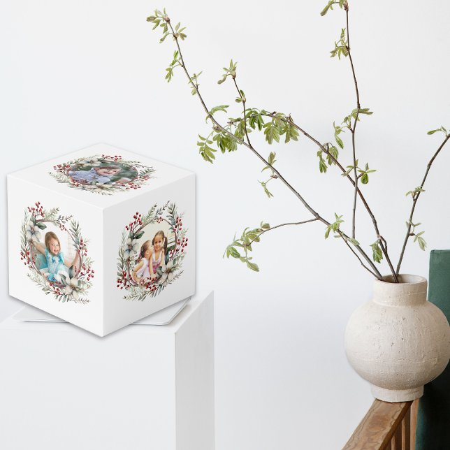 Weihnachtskranz, weiße Blume, Beeren Foto u.ä. Würfel (Von Creator hochgeladen)