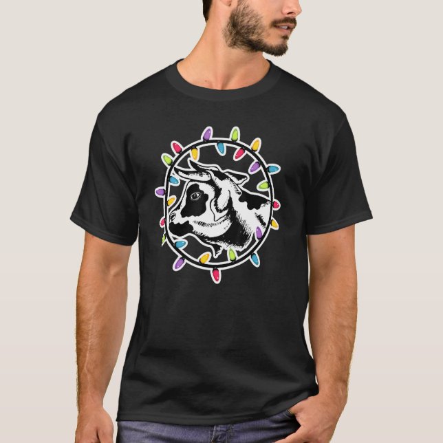 Weihnachtskuhbild umwickelt mit farbigen Lichterke T-Shirt (Vorderseite)