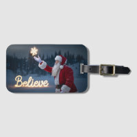 Weihnachtsmann hält leuchtende Schneeflocke