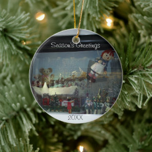 Weihnachtsmarkt-Schaufenster Keramikornament