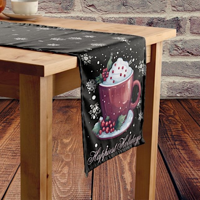 Weihnachtsmeisterschaft der heißen Schokolade Mittelgroßer Tischläufer (Christmas Cup of Hot Chocolate Table Runner)