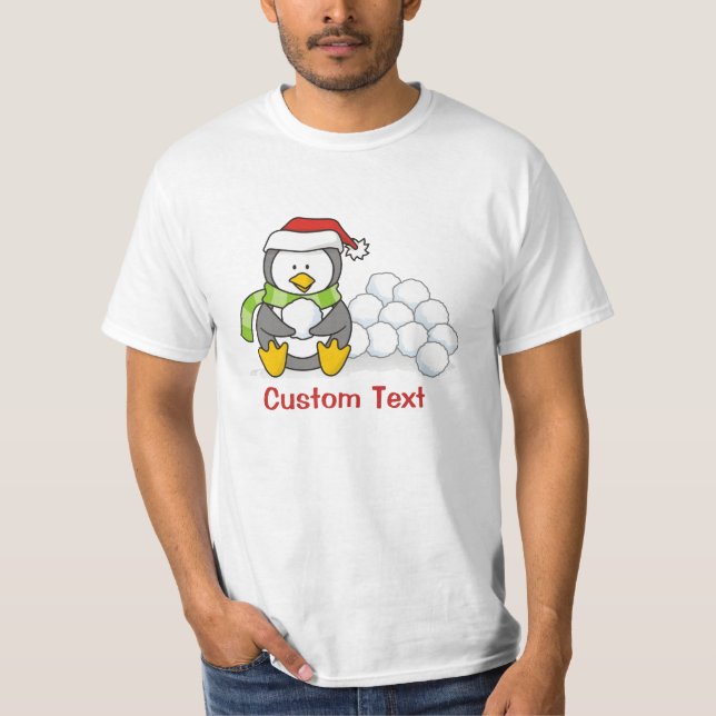 Weihnachtspinguin sitzend mit Schneebälle T-Shirt (Vorderseite)