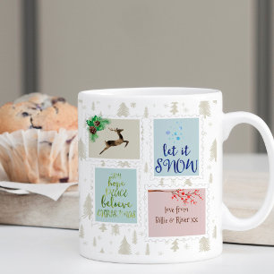Weihnachtspostmarken auf beigen Tannenbäumen Kaffeetasse