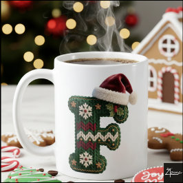 Weihnachtspullover mit Buchstabe F und Santa-Hut Kaffeetasse