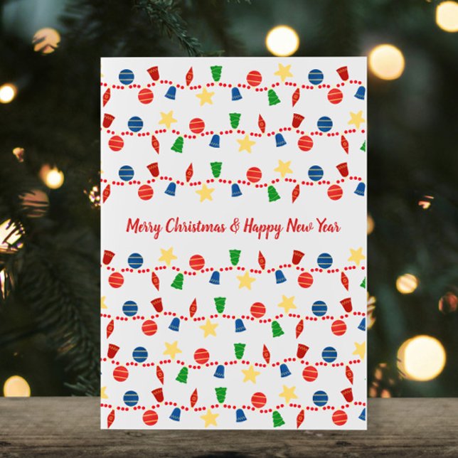 Weihnachtsschmuck Foto Feiertagskarte (Cute retro Christmas card with vintage Christmas ornaments and red beaded garland with your photo)