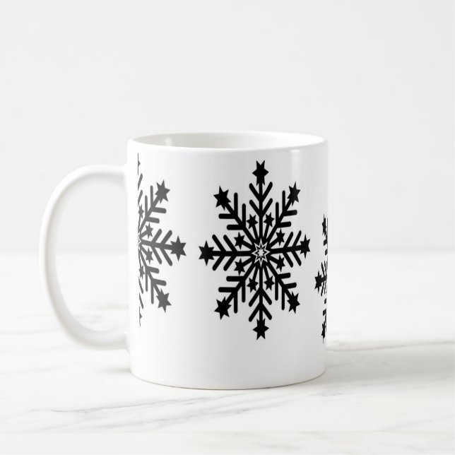 Weihnachtsschneeflocken auf weiß kaffeetasse (Links)