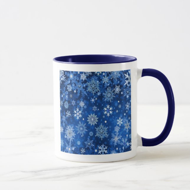 Weihnachtsschneeflocken Blau und Silberne Tasse (Rechts)
