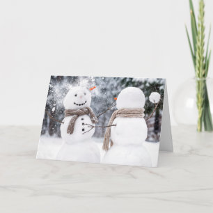 Weihnachtsschneemänner im Schneeballkampf Karte