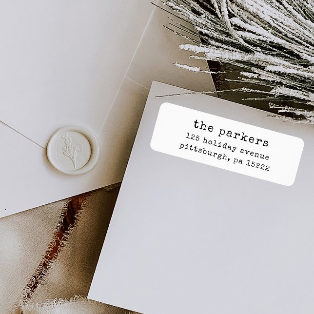 Weihnachtsschreiberin | Schwarz und Weiß (Simple and minimal vintage style typewriter text address labels)