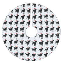 Weihnachtsschwarzer Labrador-Hund, der