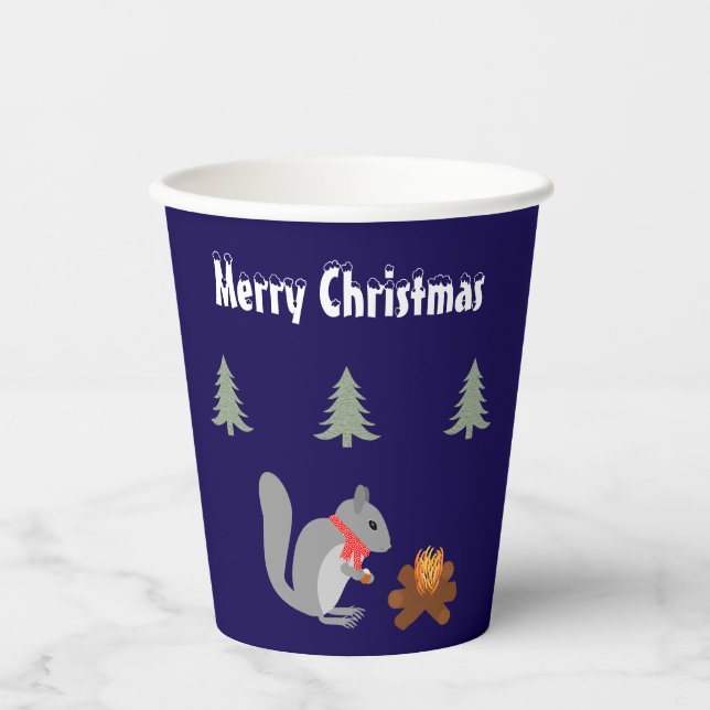 Weihnachtsseichhörnchen Roastnüsse auf Log Fire Pappbecher (Vorderseite)