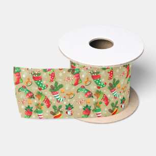 Weihnachtsspielzeug und Strumpf Satinband