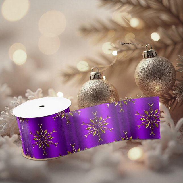 Weihnachtsstars auf Lila Satinband (Gold Christmas Stars on Purple Satin Ribbon by the Olde Christmas Shoppe)