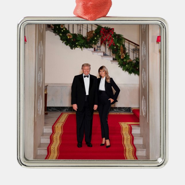 Weihnachtsvorbereitungen von Präsident Donald Trum Ornament Aus Metall (Vorne)