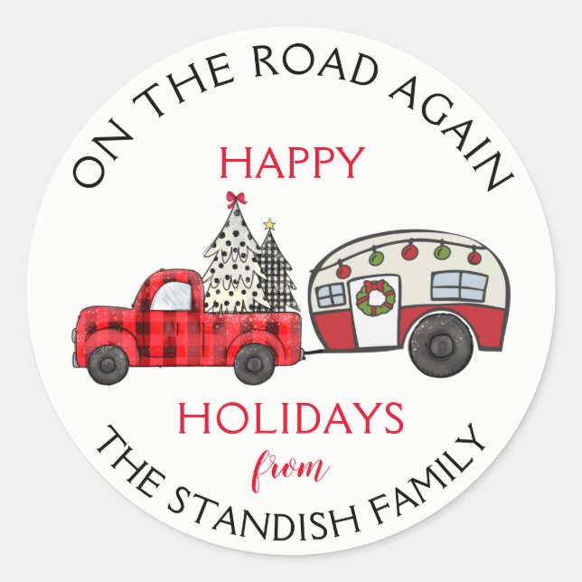 Weihnachtswagen und Camper auf der Straße Runder Aufkleber (Vorderseite)