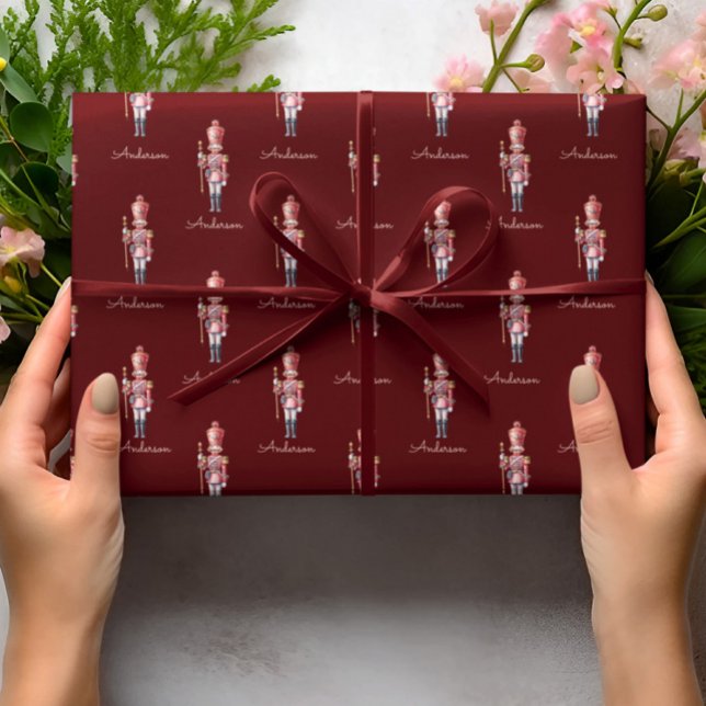 Weihnachtswrapping Paper Personalisiert Nutcracker Geschenkpapier (Von Creator hochgeladen)