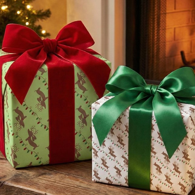 Weihnachtswrapping Paper - Zwei Stile Geschenkpapier Set (Dachshund Christmas wrapping paper - green and white sheets with dancing sausage dog reindeers)