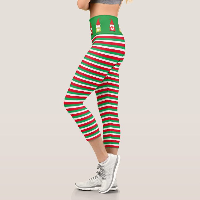 Weihnachtszwerge auf rot gestreift capri leggings (Links)