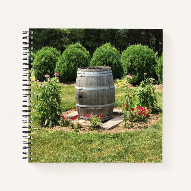 Wein Barrel Garden Deco, Chateau Morrisette, VA Notizbuch (Vorderseite)