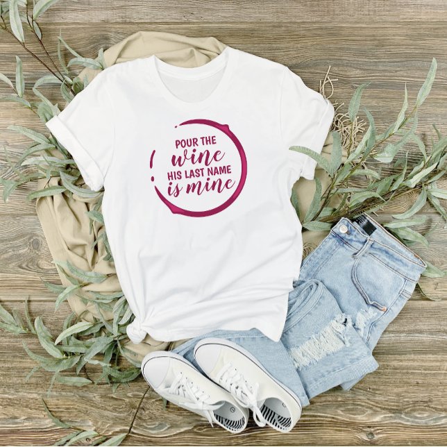 Wein-Themenehefrau Tri-Blend Shirt (Wine-themed Bride T-shirt)