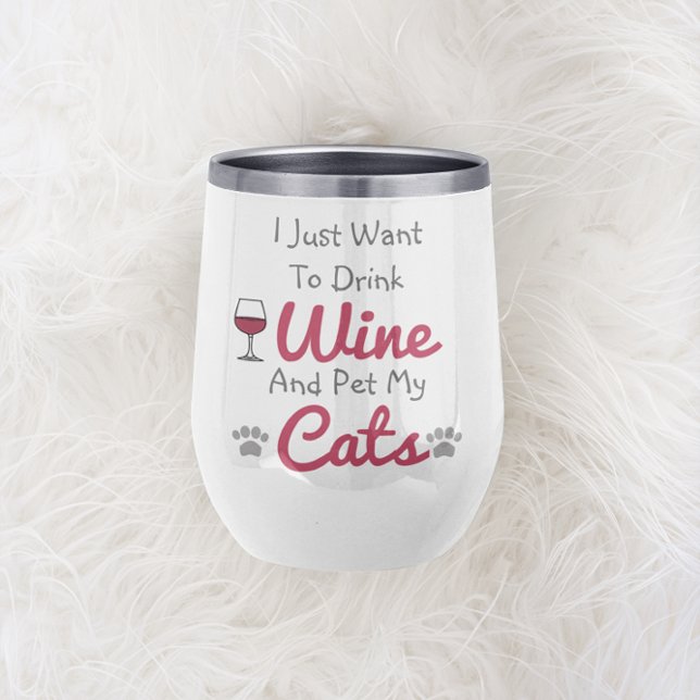 Wein und Katzen (Von Creator hochgeladen)