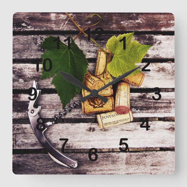 Weinblatt, Weinflaschenkorb und Korkenzieher Quadratische Wanduhr (Vorderseite)