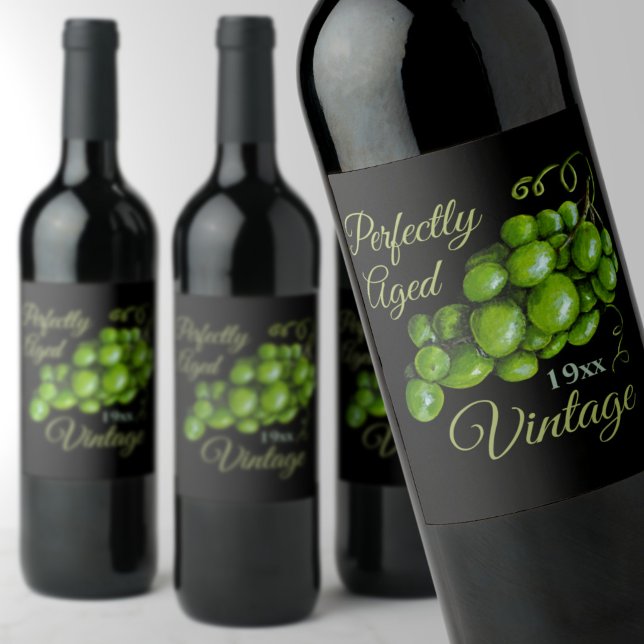 Weinetikett (Perfectly Aged Vintage Grapes Wine Label)