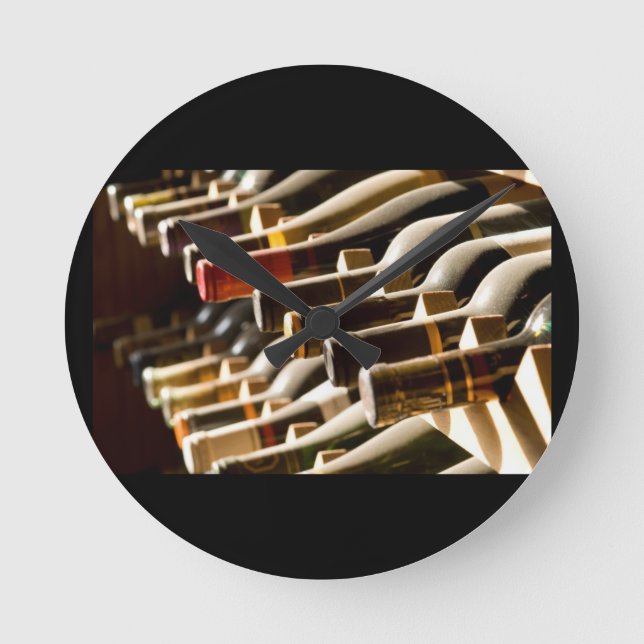 WEINFLASCHEN-WEINKLEBER RUNDE WANDUHR (Vorderseite)