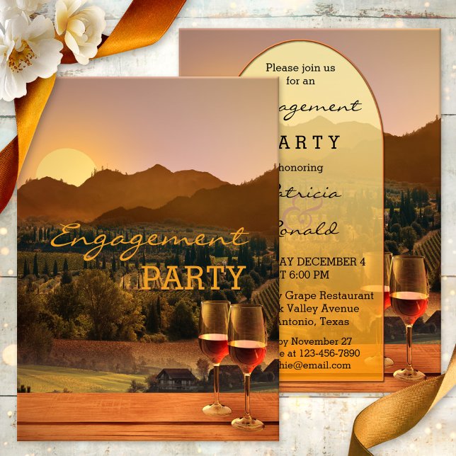 Weingarten Wein Thema Engagement Party Einladung (Engagement party invitation with two glasses of wine on a rustic wood table overlooking a vineyard)