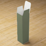 Weingeschenkbox Weinbox<br><div class="desc">Fügen Sie dieser Salbei-Geschenkboxen Wein oder einen anderen ähnlich geformten Gegenstand hinzu. Pair mit unserer passenden Geschenktasche,  Packpapier,  Papiertaschentuch oder Band.</div>