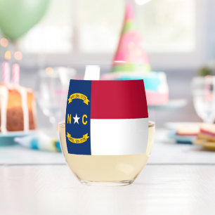 Weinglas mit der Flagge von North Carolina, USA Ohne Stiel