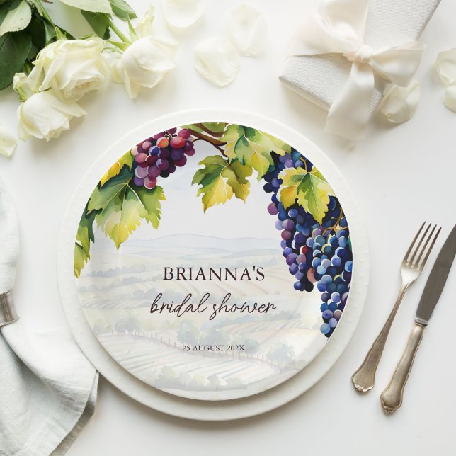 Weinkellerei im Sommer Brautparty gedruckt Pappteller (Vineyard winery summer grape bunches bridal shower monogram printed paper plates personalized decor)
