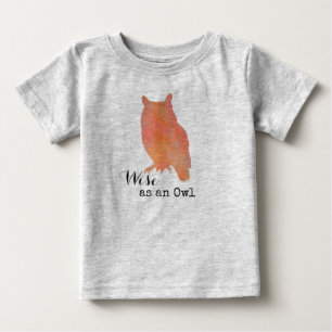Weise wie eine typografische Wasserfarbe eines Uhu Baby T-shirt