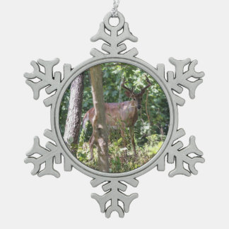 Weiß-angebundene Rotwild Schneeflocken Zinn-Ornament