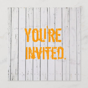 Weiß gemalte hölzerne Wand-Hochzeits-Einladung Einladung