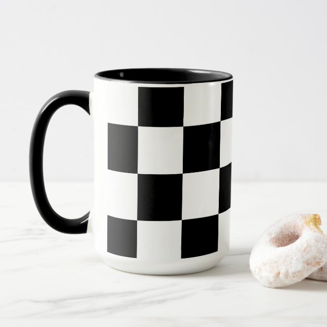 Weiß mit schwarzem Quadrat Muster 15 oz Combo Tasse (Mit Donut)