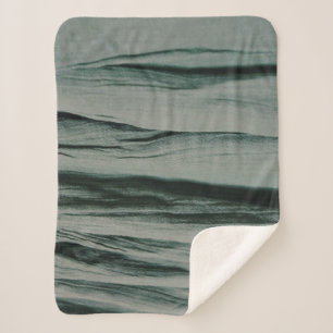 Weiß und schwarz gestreifte Textilien Sherpadecke