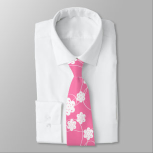 Weißbuch-Blumen auf Rosa Krawatte